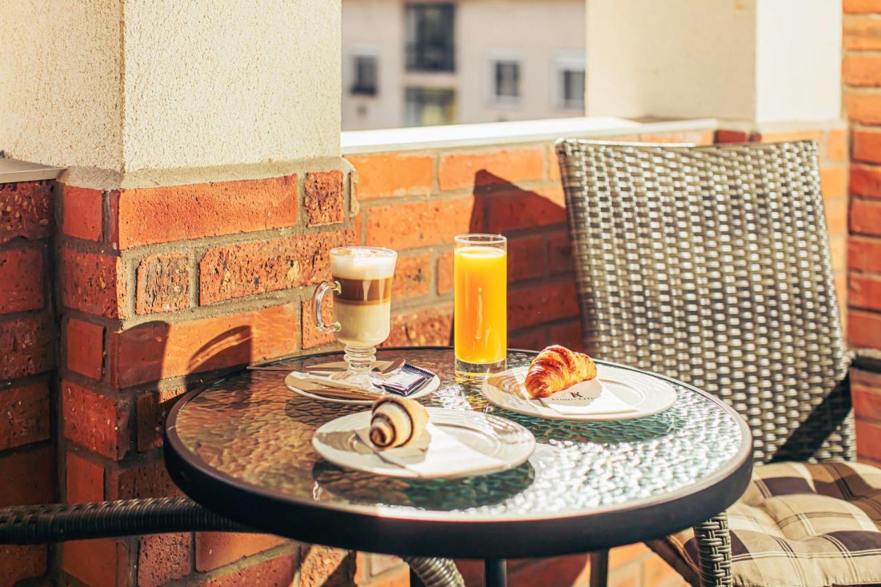 Komlo Hotel Gyula Εξωτερικό φωτογραφία