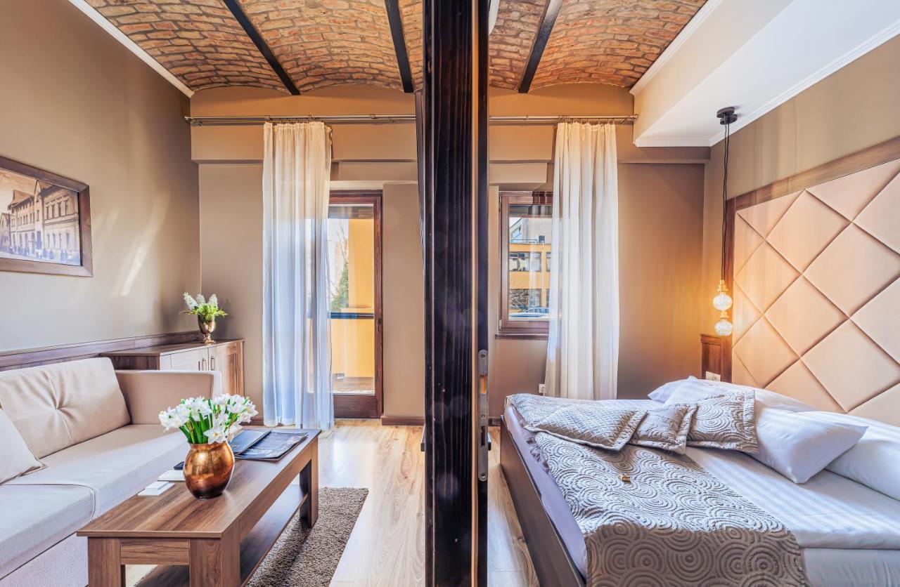 Komlo Hotel Gyula Εξωτερικό φωτογραφία
