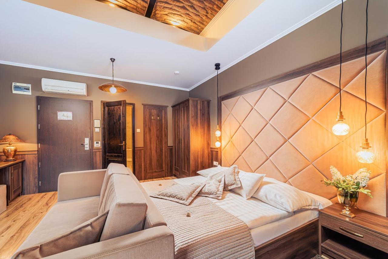 Komlo Hotel Gyula Εξωτερικό φωτογραφία